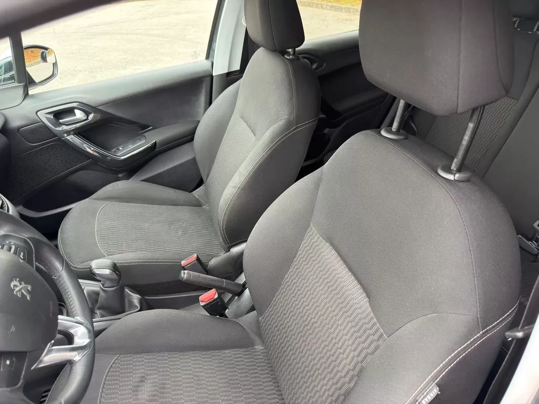 Peugeot 208 1.6 BlueHDi Style - foto 6