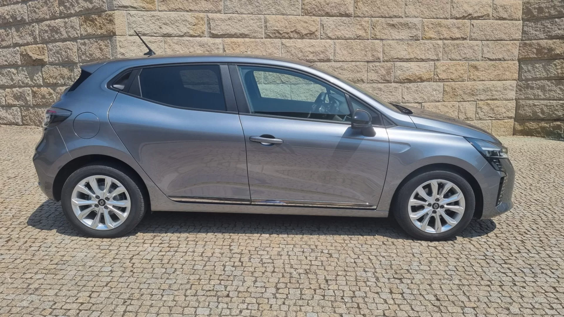 Renault Clio 1.5 Blue dCi Evolution - foto 7