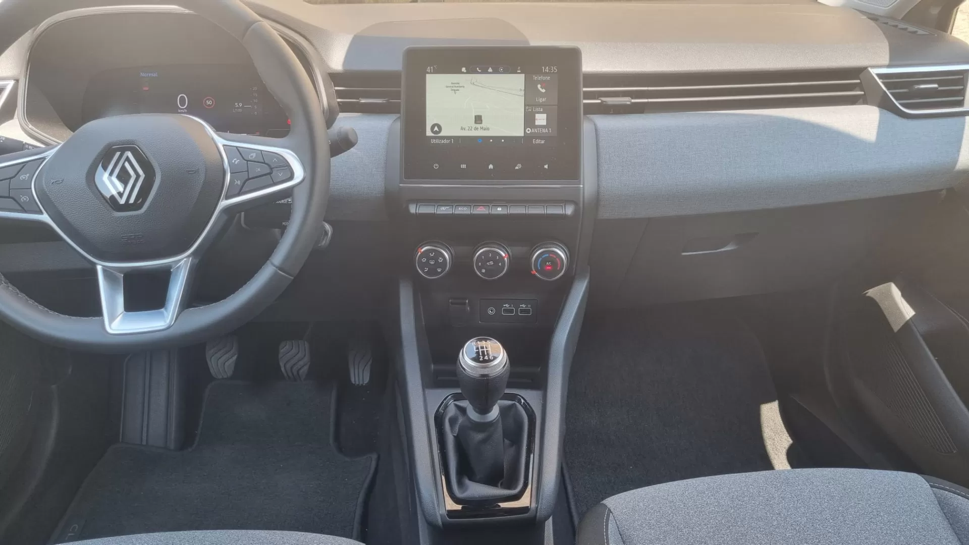 Renault Clio 1.5 Blue dCi Evolution - foto 8