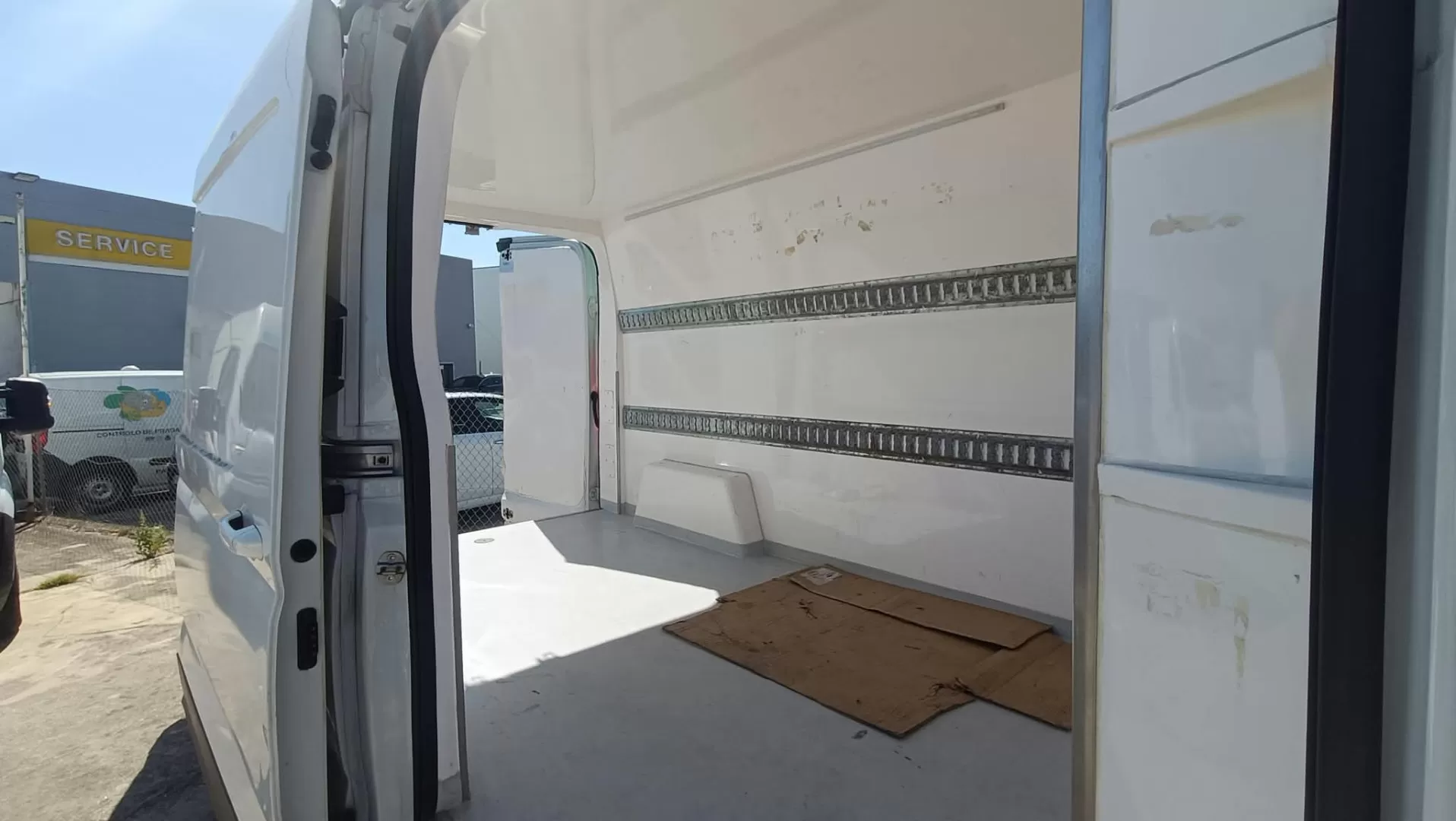 Maxus  eDeliver 9 L3H3 77 kWh - foto 7
