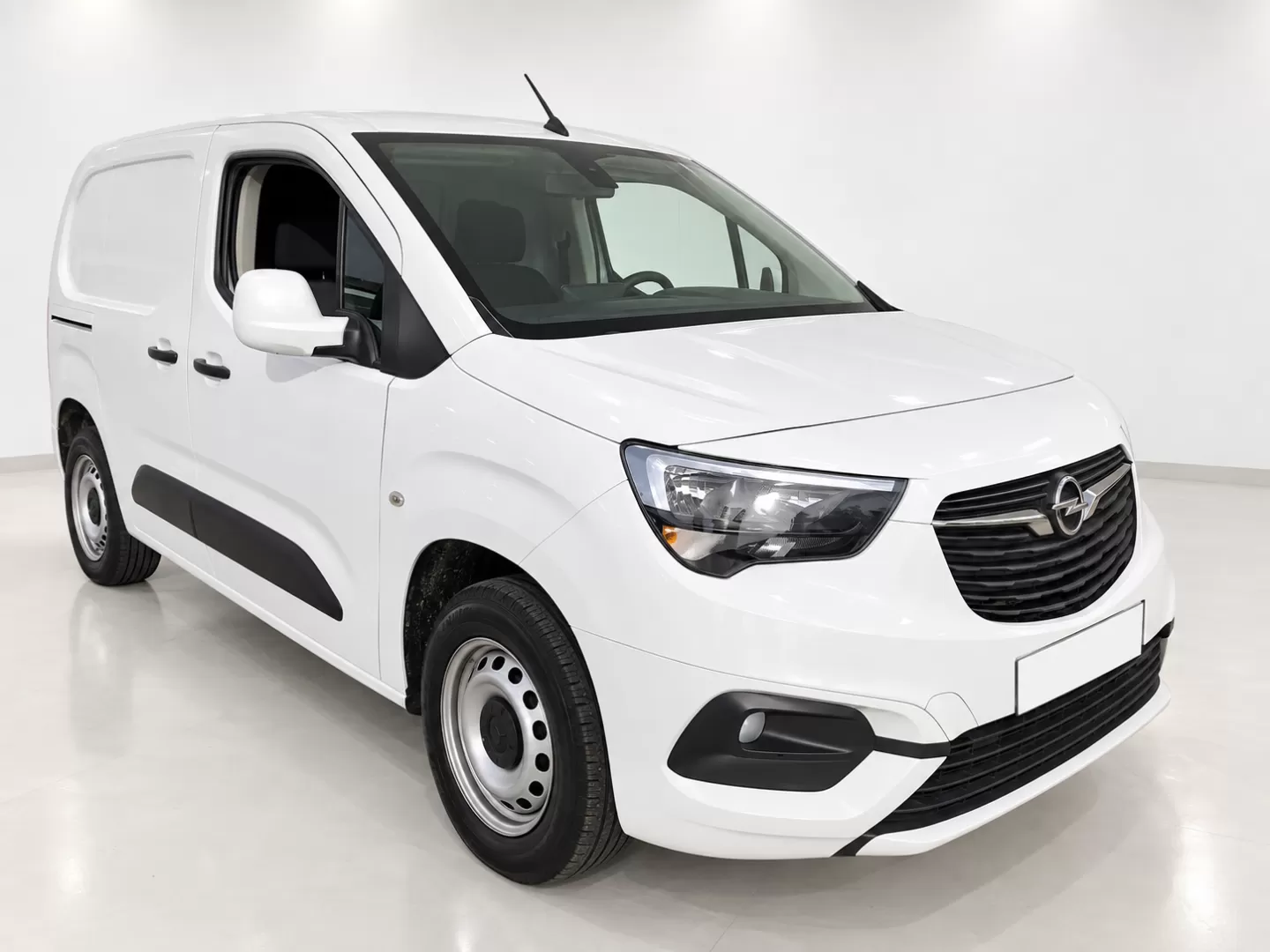 Opel  Combo 1.5 CDTi L1H1 INC Enjoy - foto 2