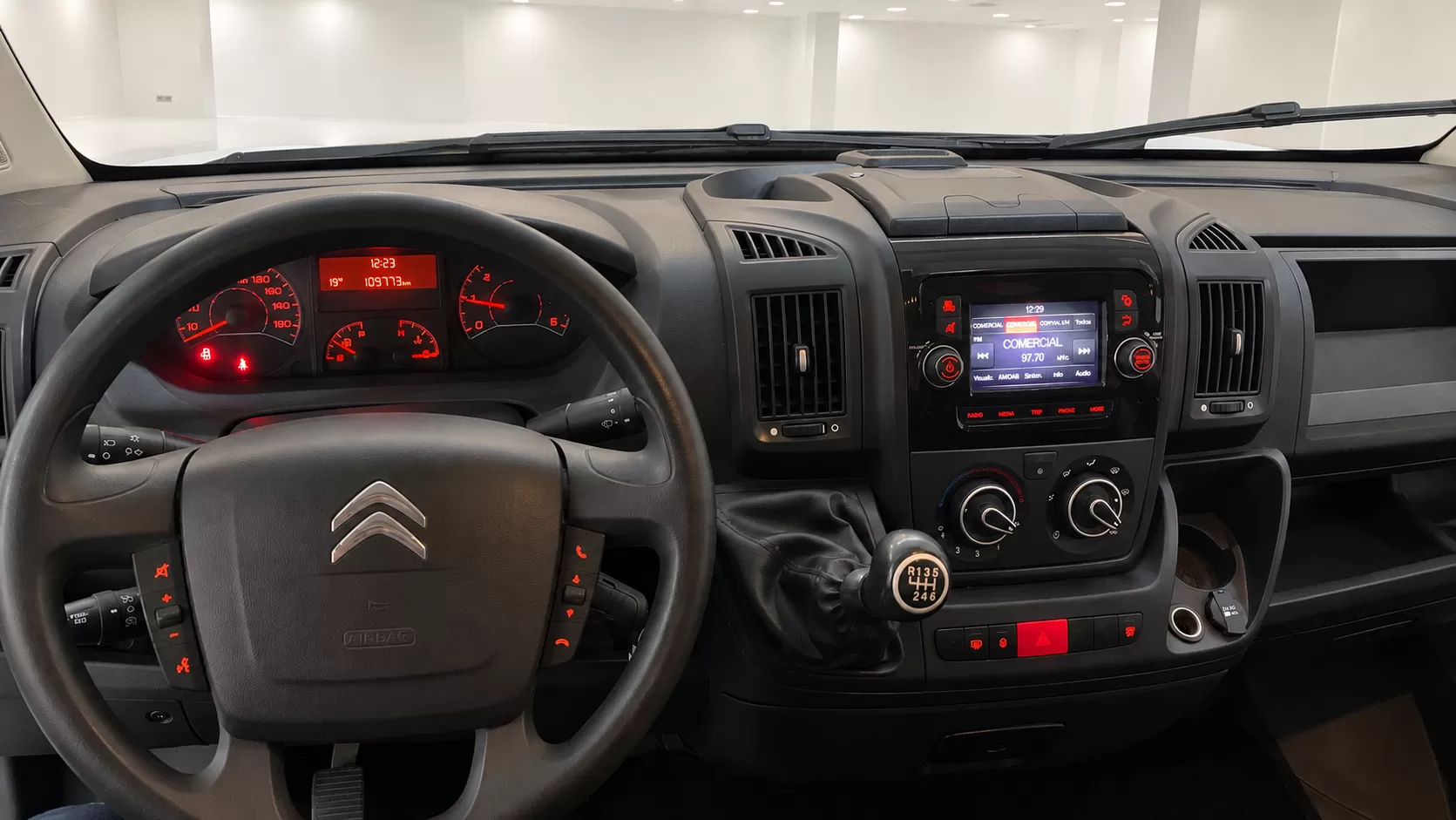 Citroën  Jumper 2.2 BlueHDi 33 L2H2 Club - foto 4