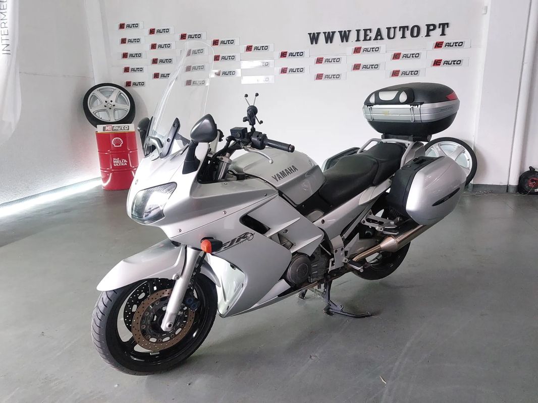 Yamaha FJR 1300 - foto 3
