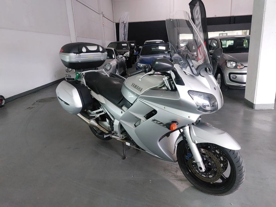 Yamaha FJR 1300 - foto 8