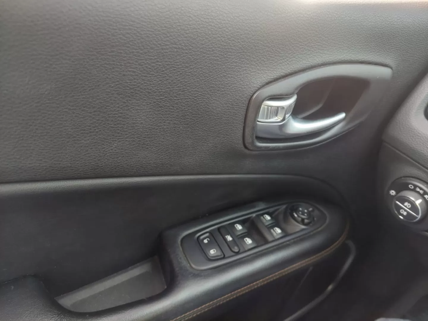 Jeep Compass 1.6 M-Jet Limited - foto 7