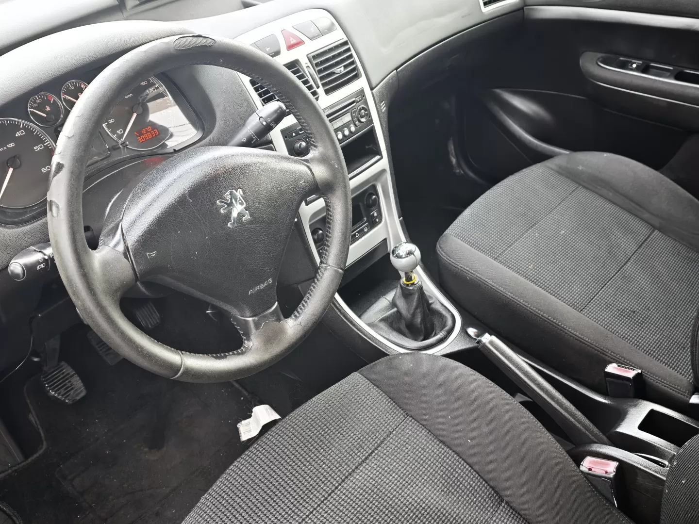 Peugeot 307 1.6 HDi Executive - foto 8