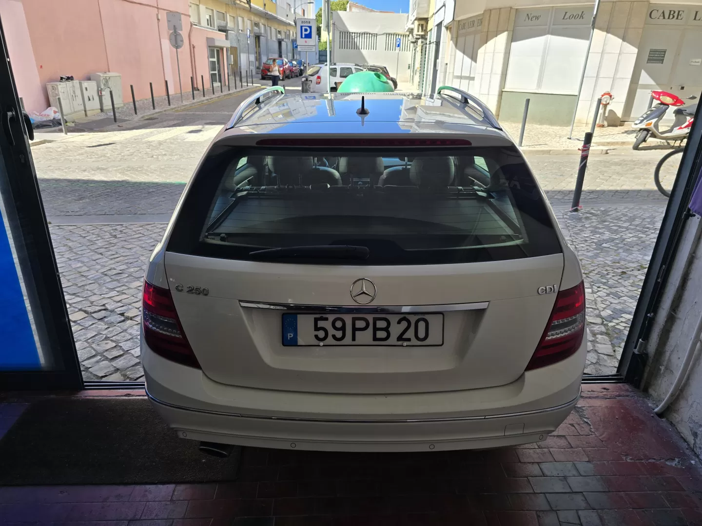 Mercedes-Benz C 250 Station CDI DPF (BlueEFFICIENCY) Avantgarde - foto 7