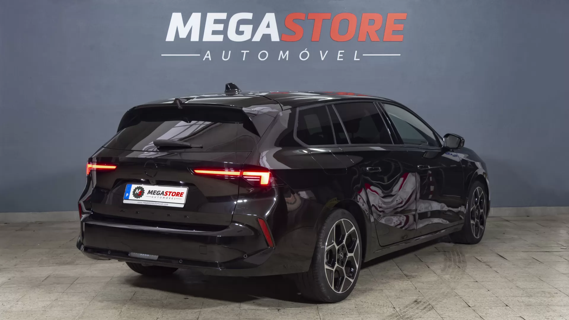 Opel Astra Sports Tourer 1.2 T GS - foto 7