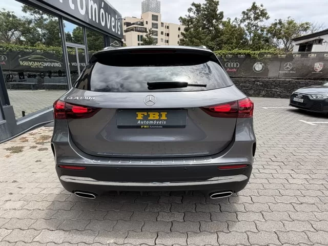 Mercedes-Benz GLA 180 d AMG - foto 8