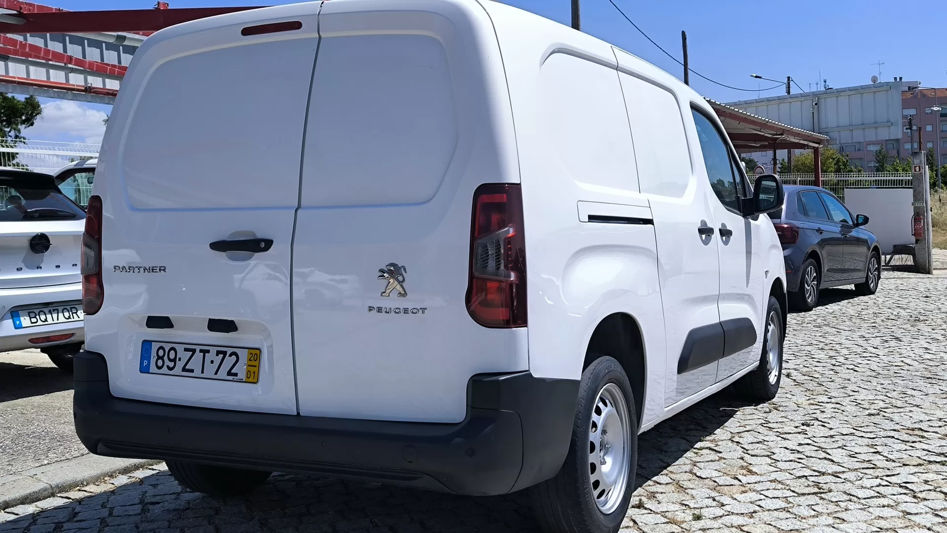 Peugeot  1.5 BlueHDi 100 Pro Standard - foto 4