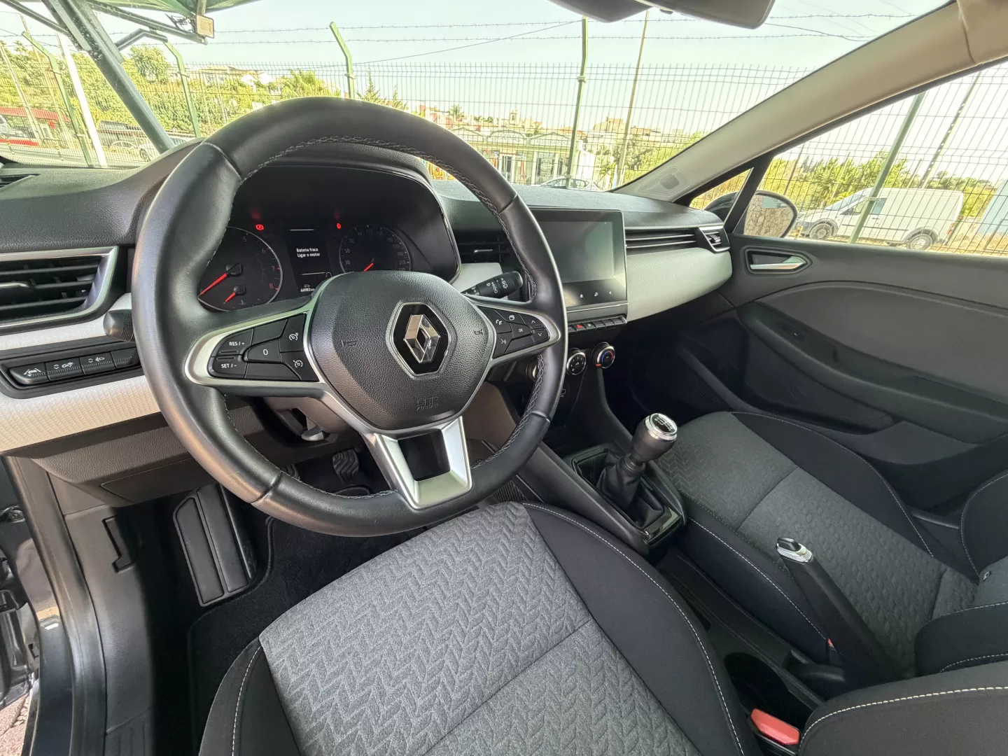 Renault Clio 1.0 TCe Limited - foto 7