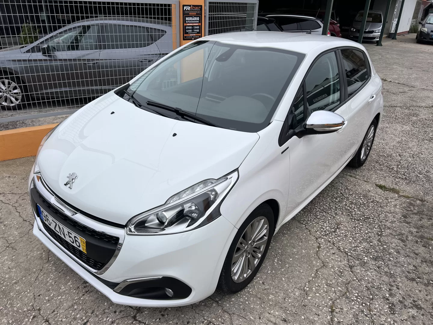 Peugeot 208 1.5 BlueHDi Signature - foto 3