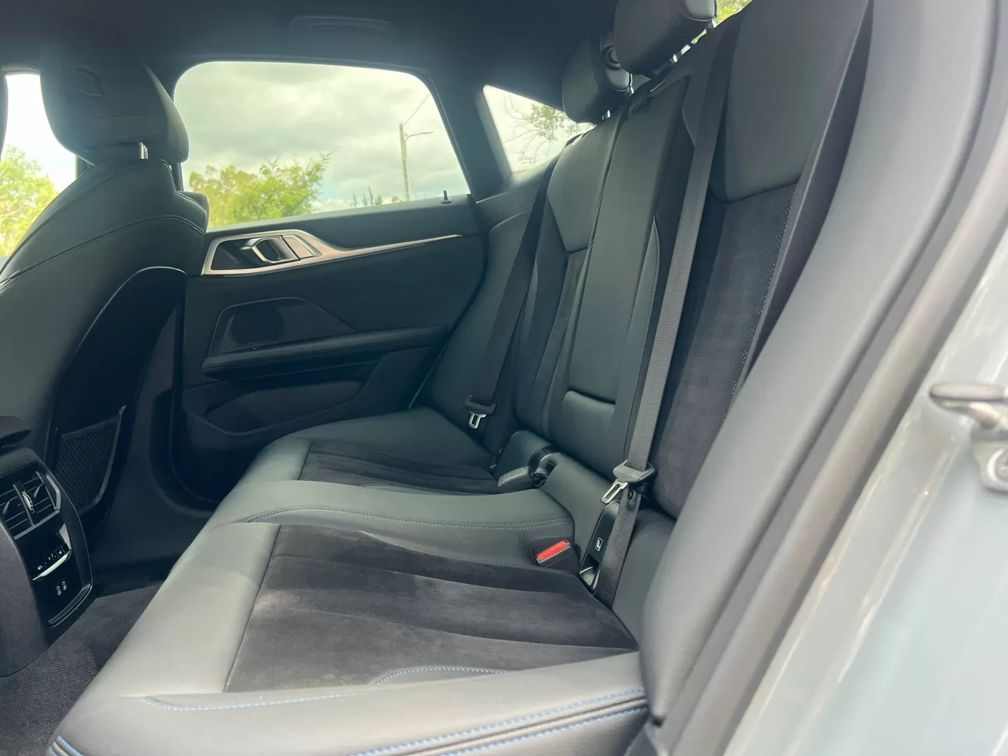 BMW i4 eDrive40 Pack Desportivo M Pro - foto 8