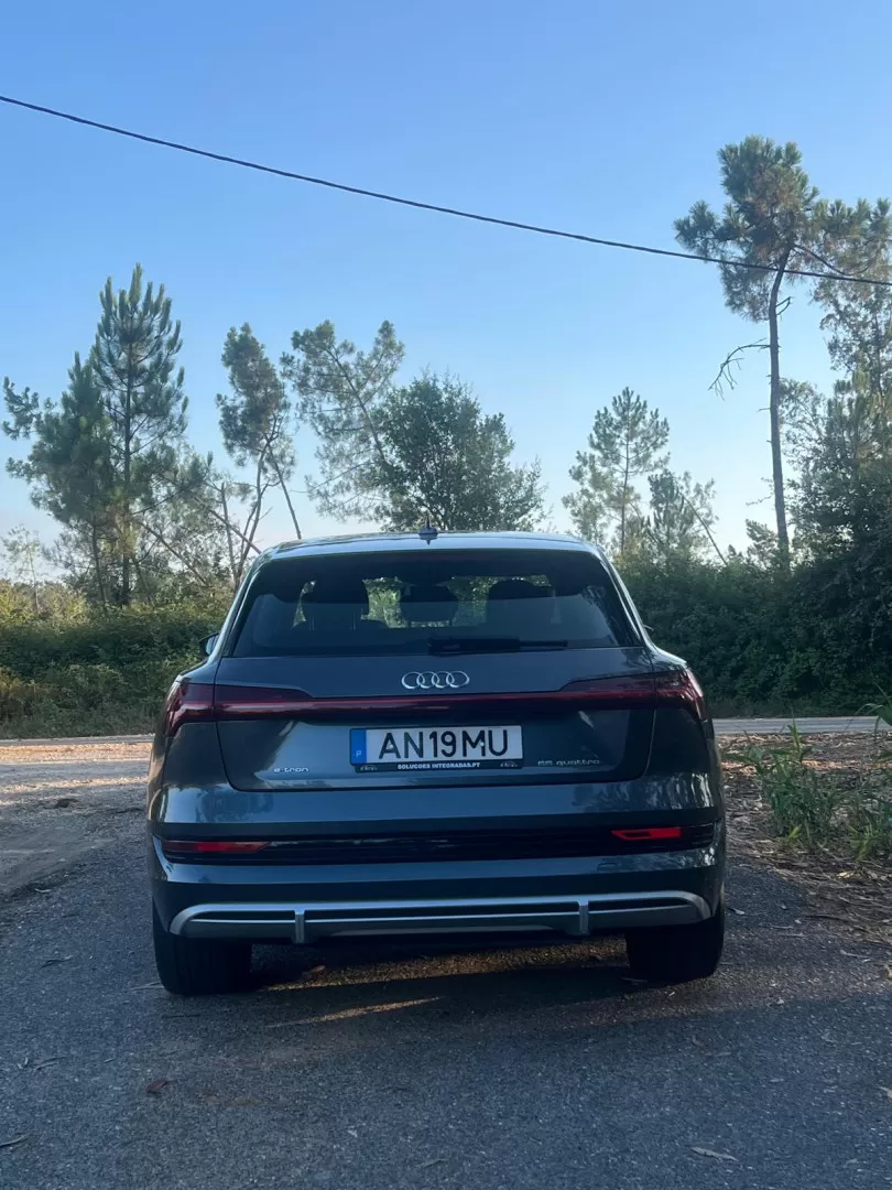 Audi e-tron 55 quattro S line - foto 6