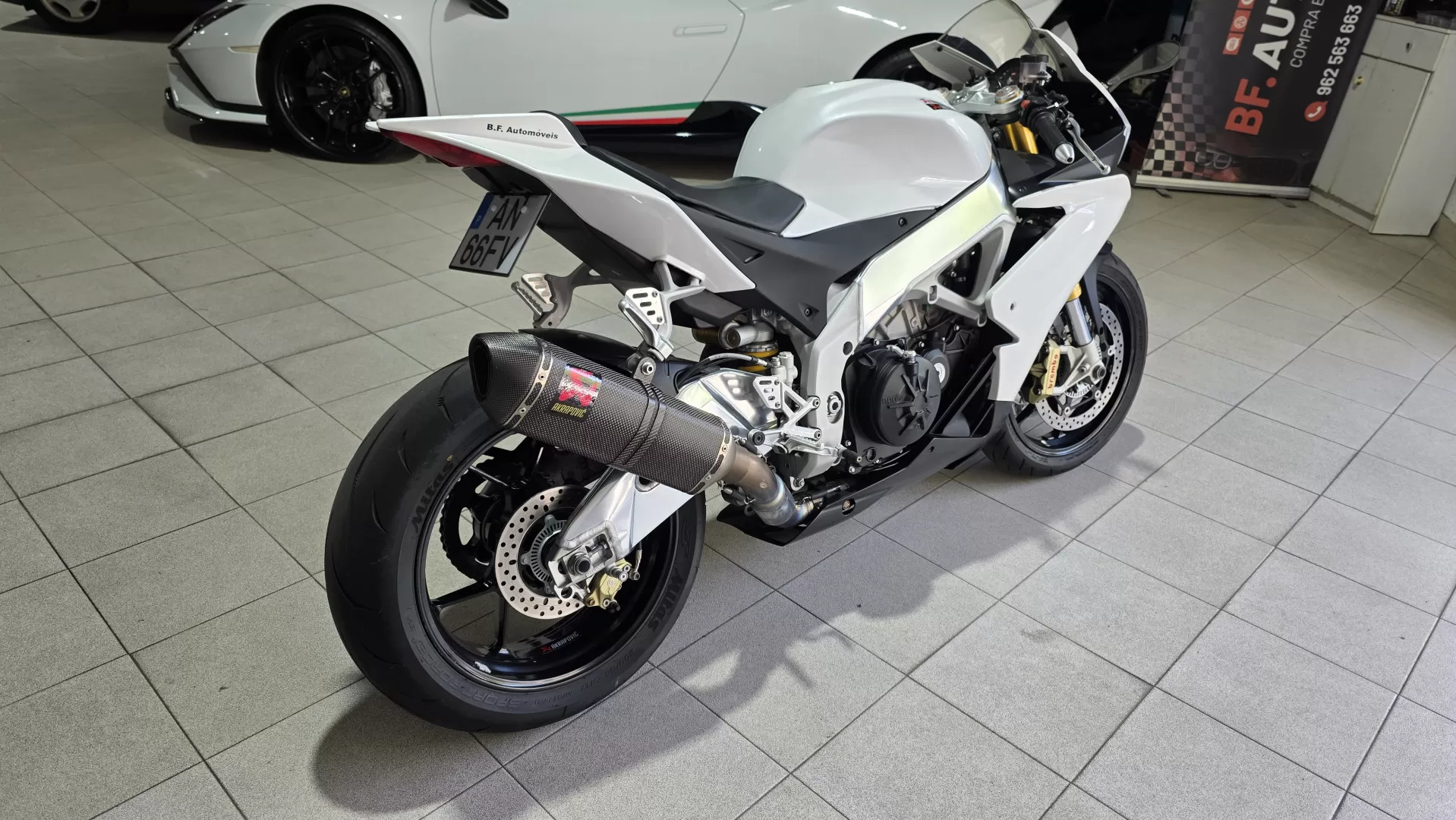 Aprilia RSV 4 R APRC (1 Dono) - foto 6