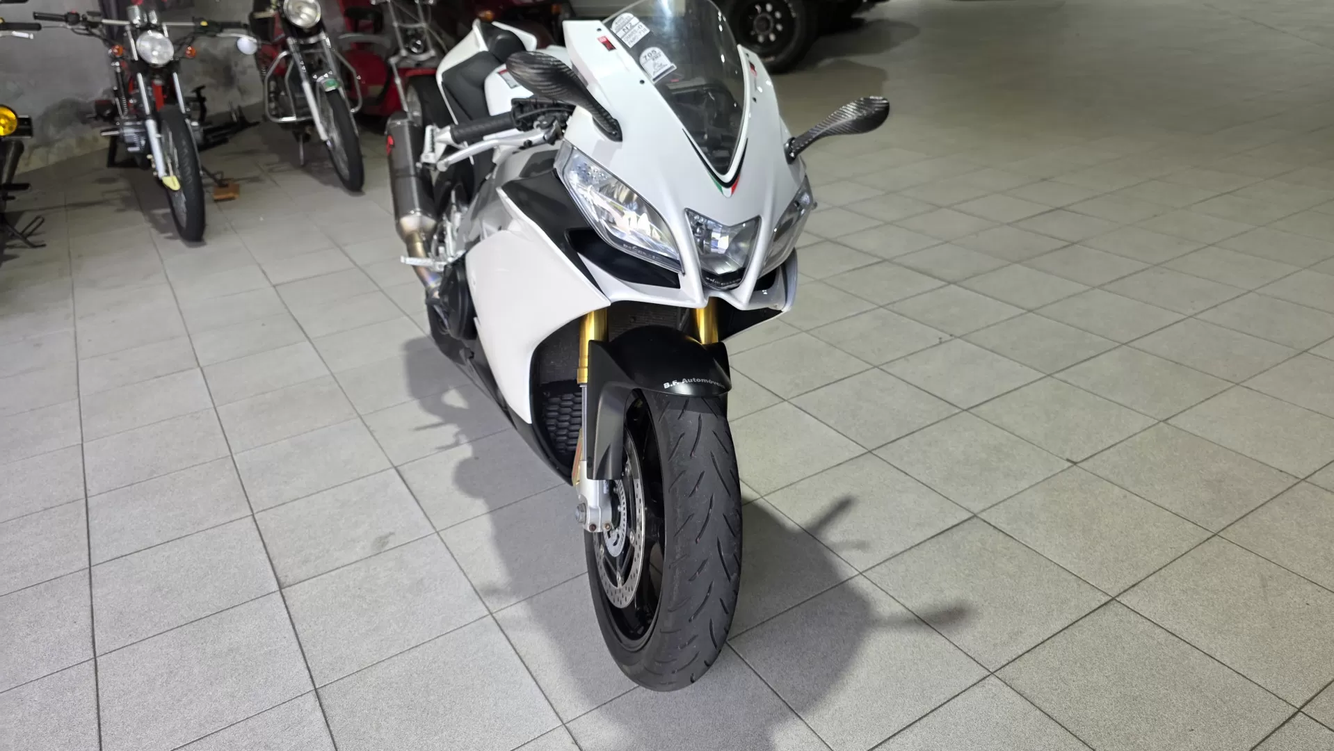Aprilia RSV 4 R APRC (1 Dono) - foto 3