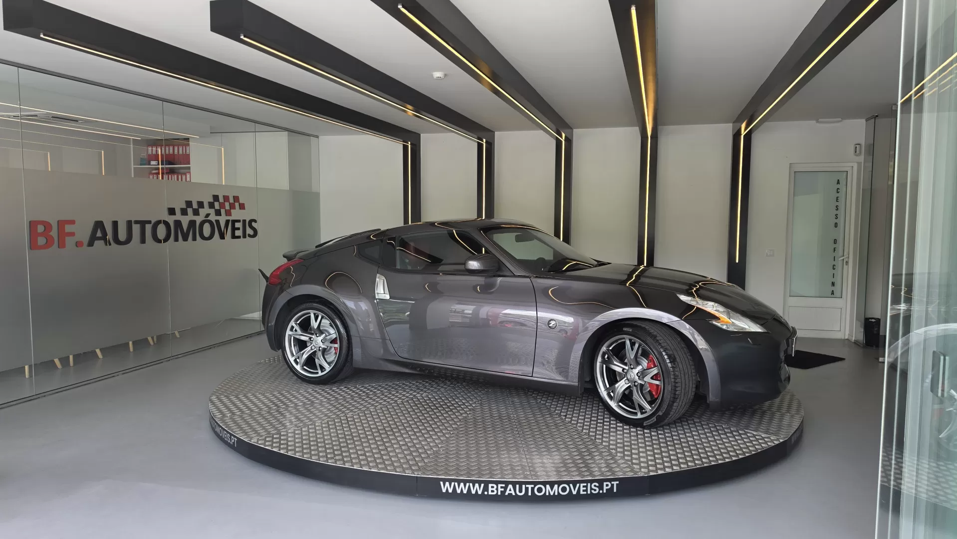 Nissan 370 Z 40th Anniversary Edition - foto 8