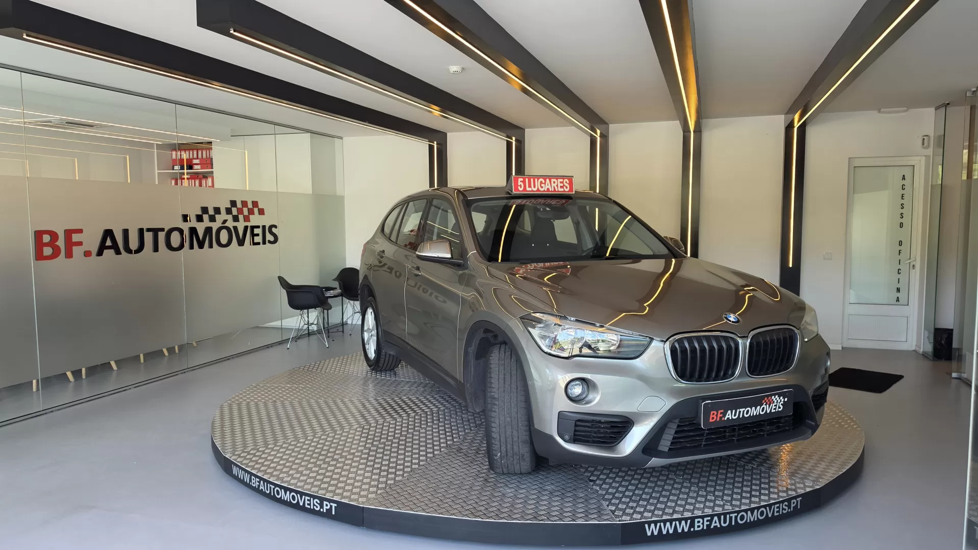 BMW X1 18 d sDrive Advantage Auto - foto 5