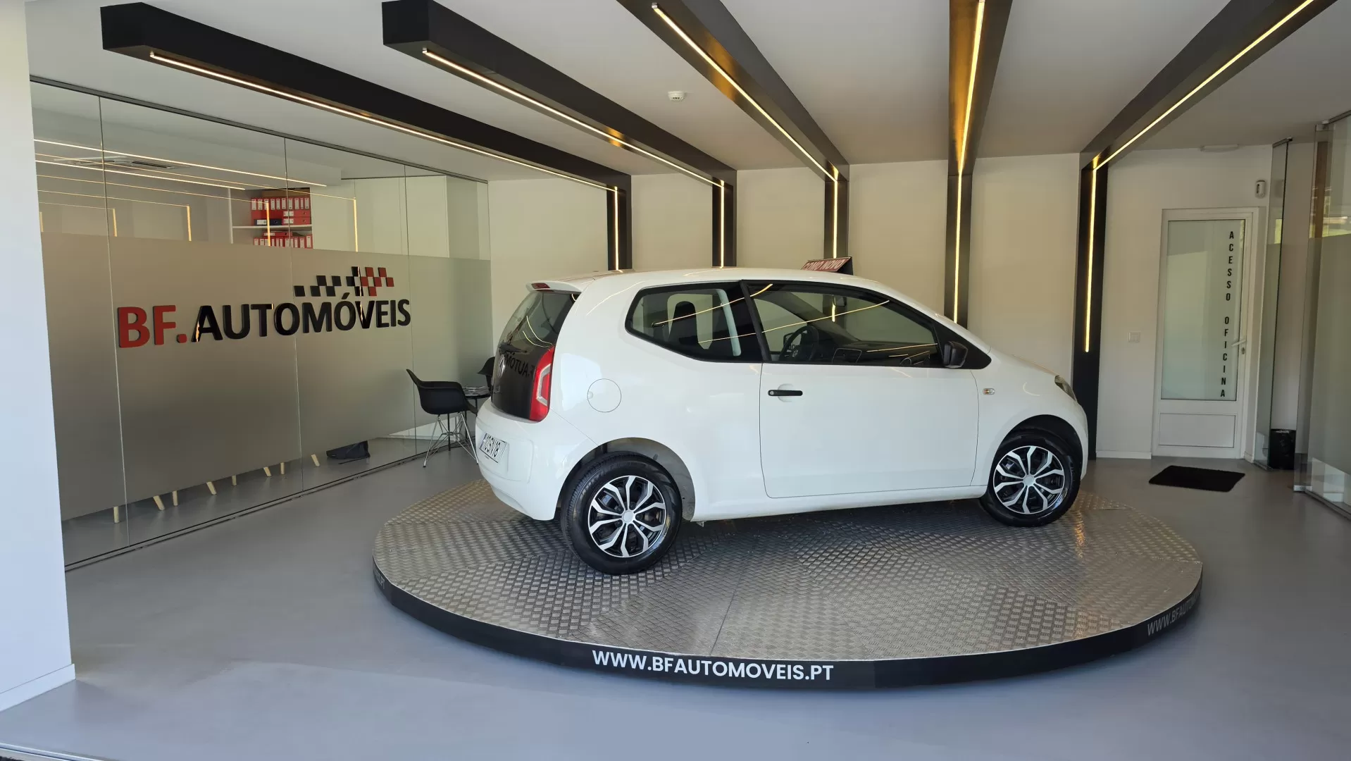 VW Up white - foto 7
