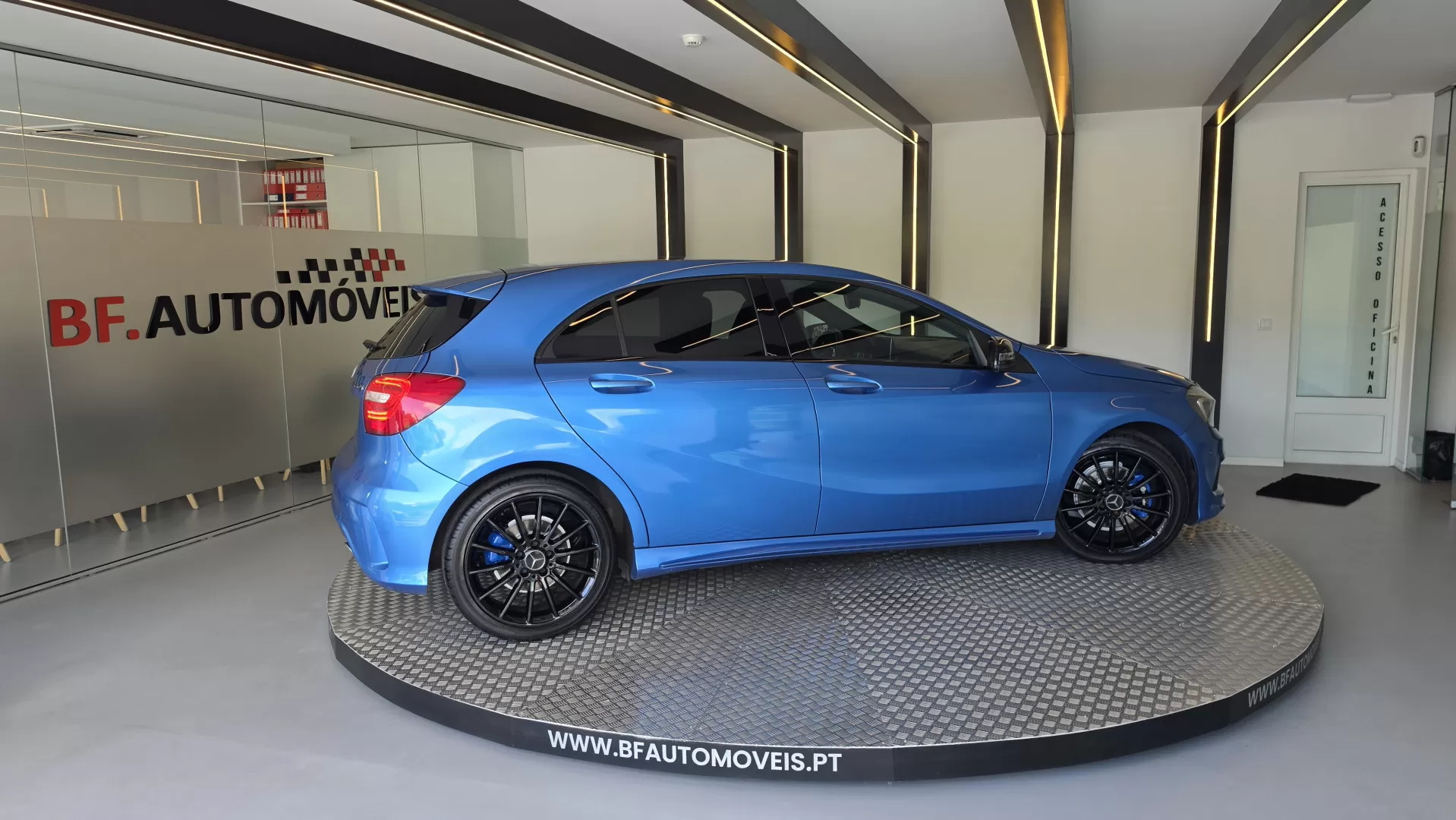 Mercedes-Benz A 180 d AMG Line - foto 7