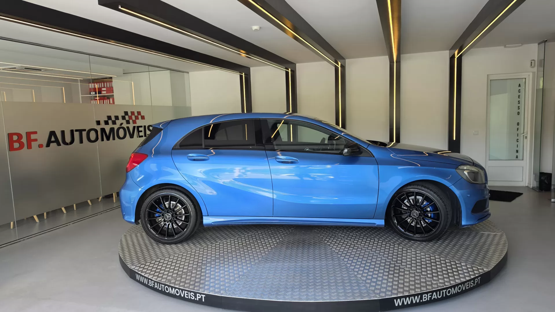 Mercedes-Benz A 180 d AMG Line - foto 8