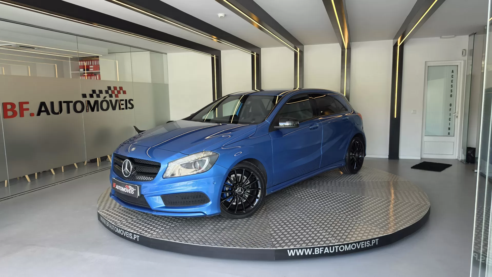 Mercedes-Benz A 180 d AMG Line - foto 2
