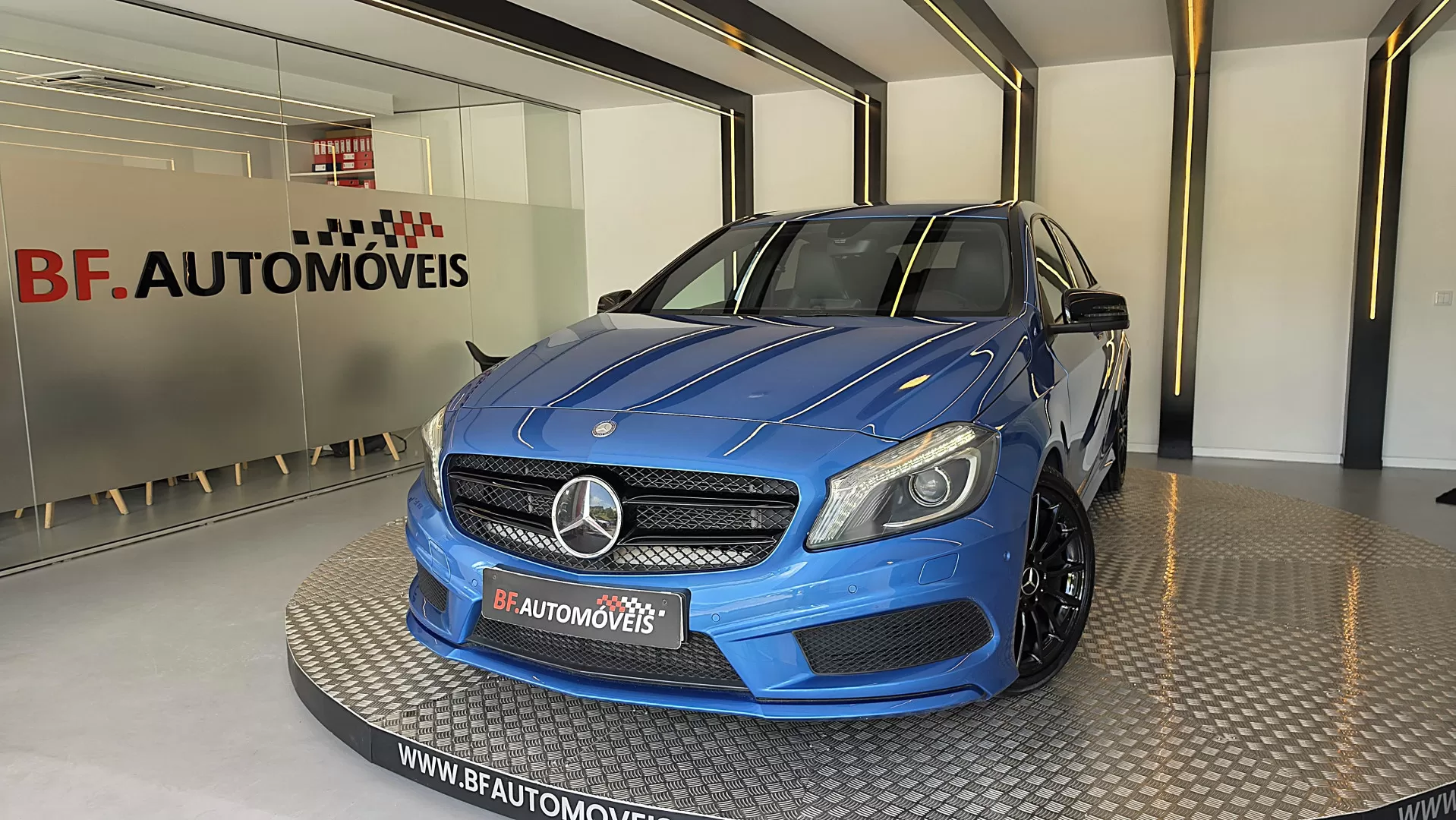 Mercedes-Benz A 180 d AMG Line
