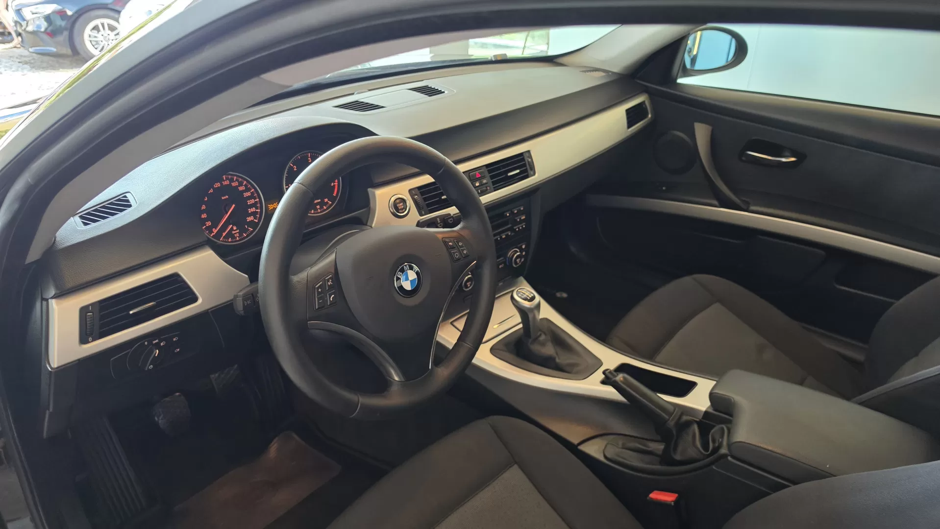 BMW 320 d Coupe - foto 6