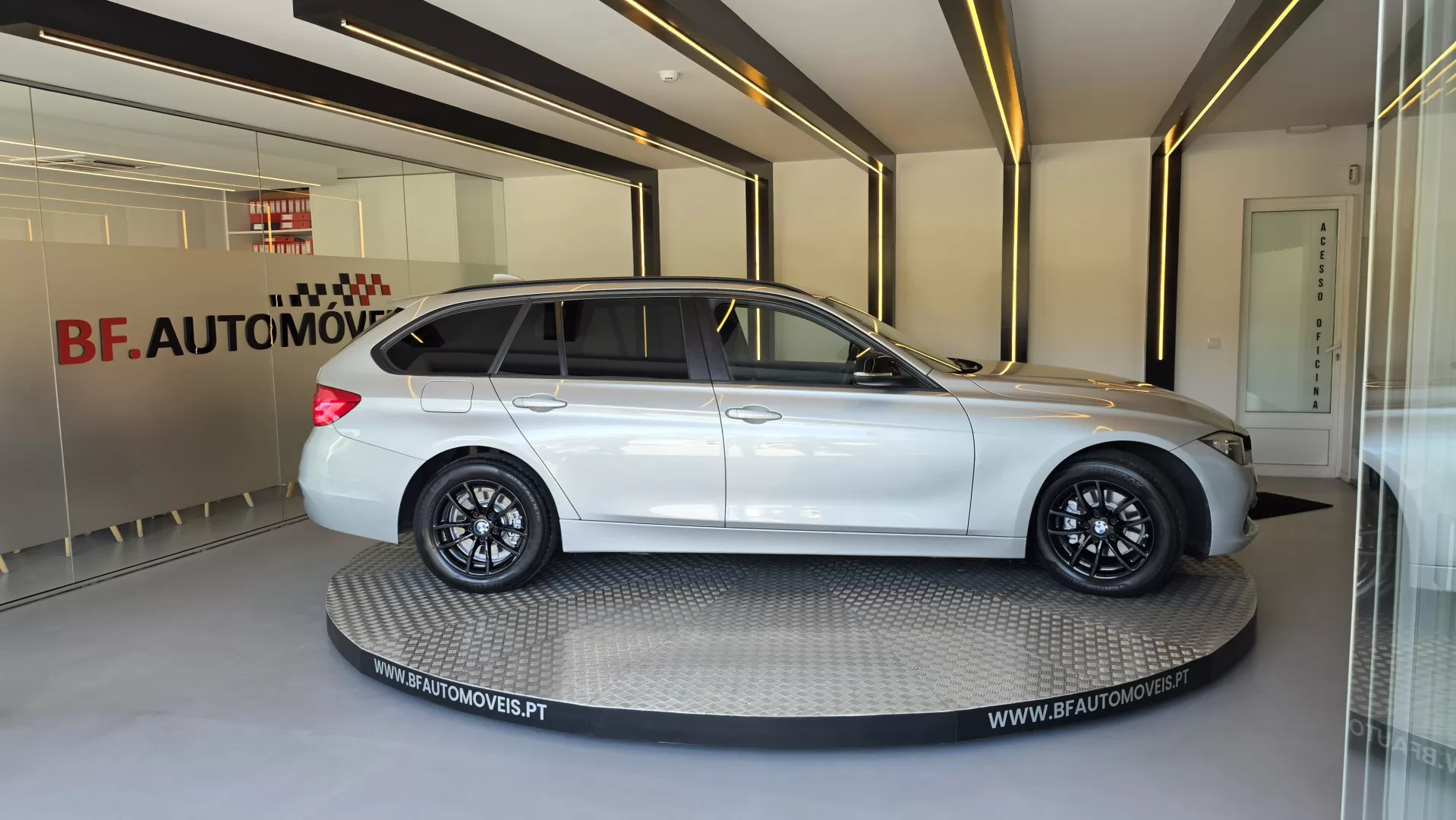 BMW 318 d Line Luxury Auto - foto 8
