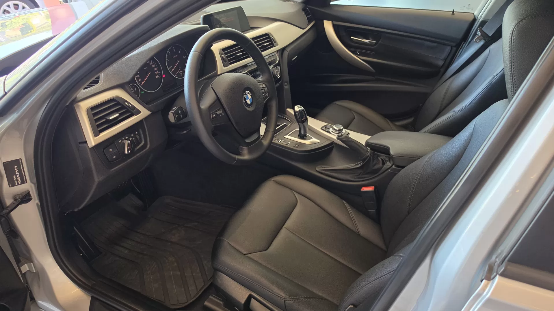 BMW 318 d Line Luxury Auto - foto 6
