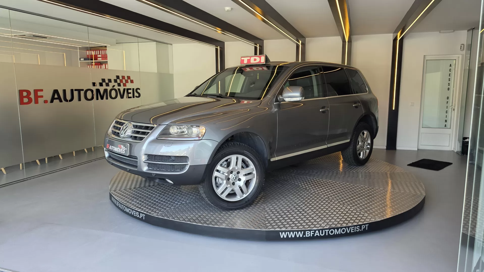 VW Touareg 3.0 TDI V6 Tiptronic - foto 2