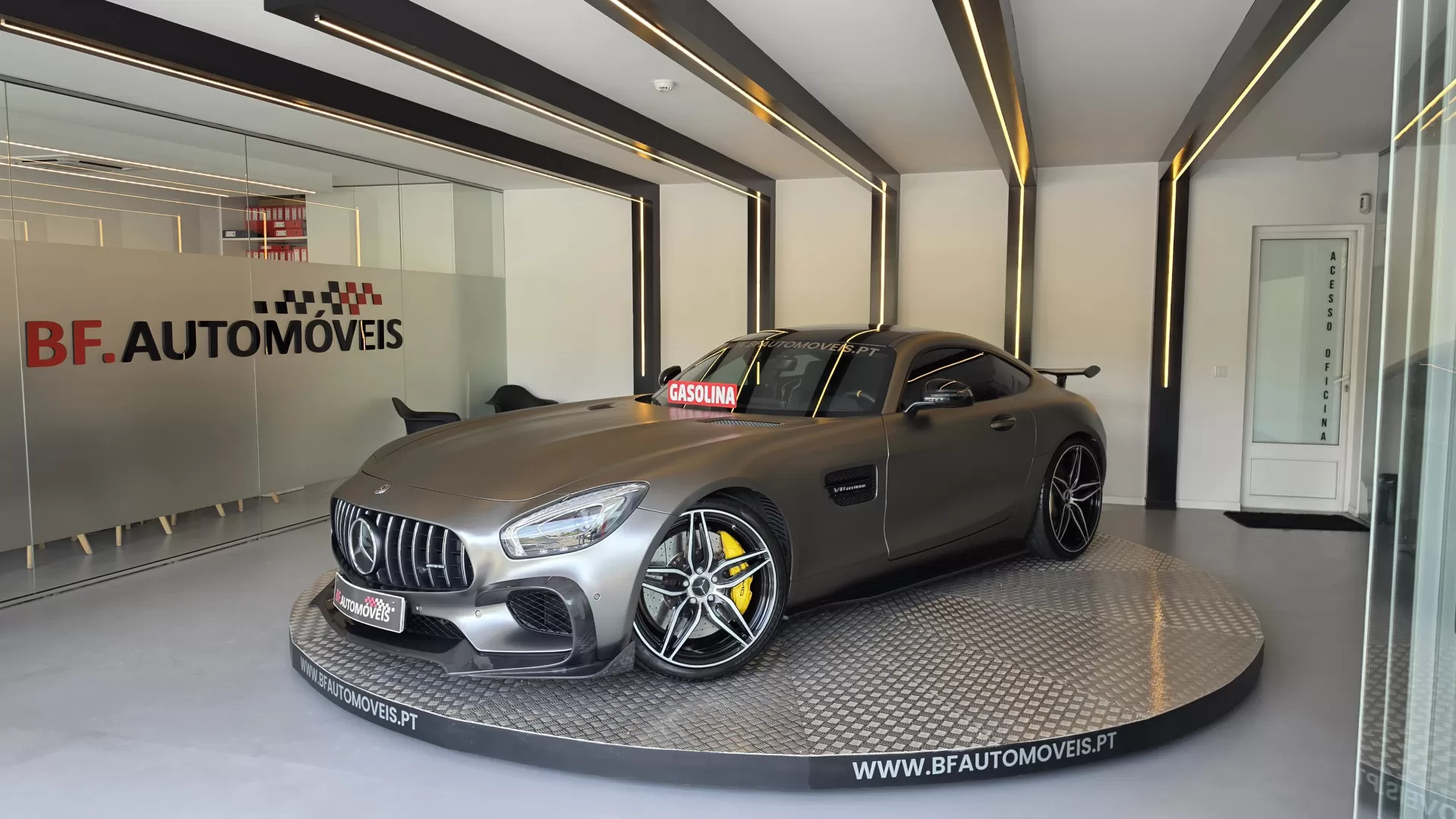 Mercedes-Benz AMG GT S Speedshift 7G-DCT - foto 2