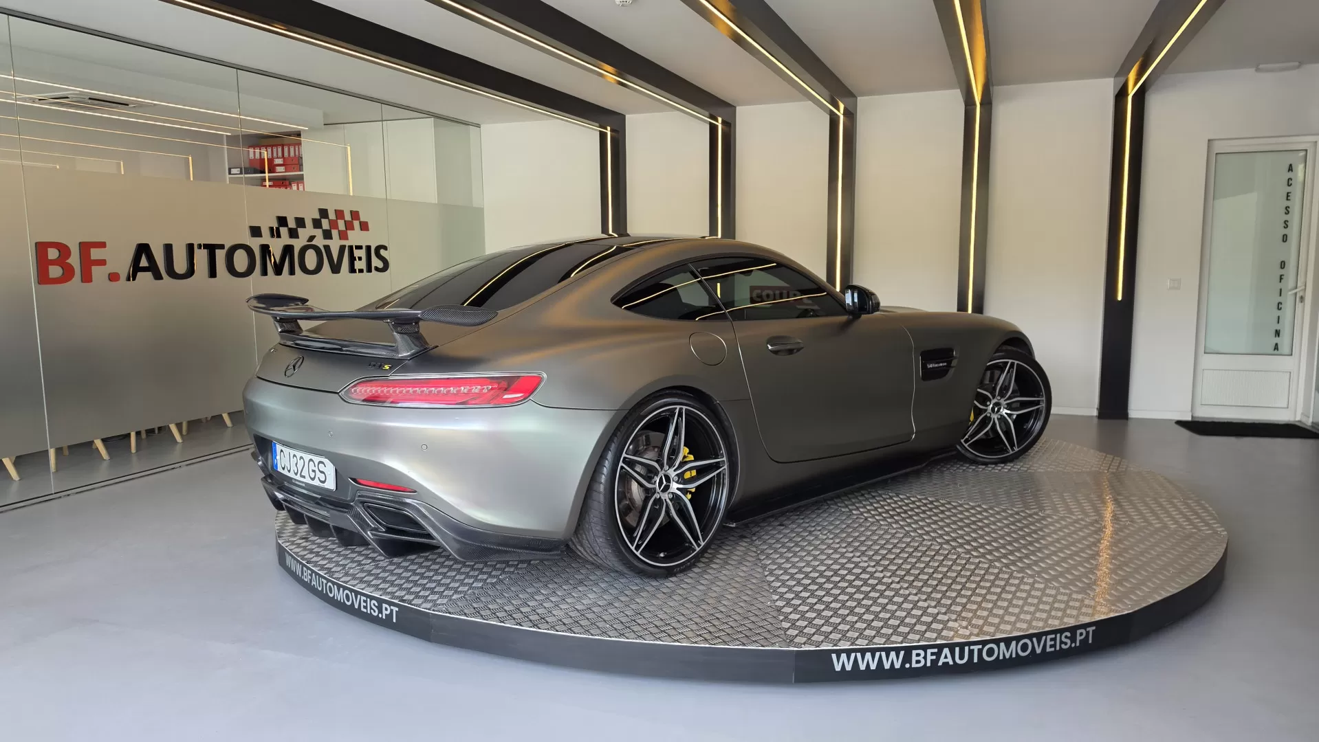 Mercedes-Benz AMG GT S Speedshift 7G-DCT - foto 4