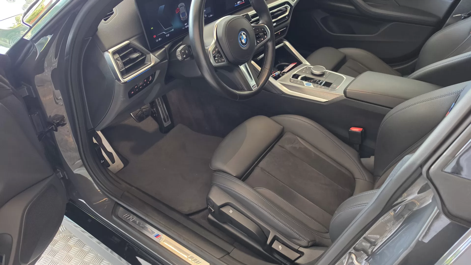 BMW i4 eDrive40 Pack Desportivo M - foto 6