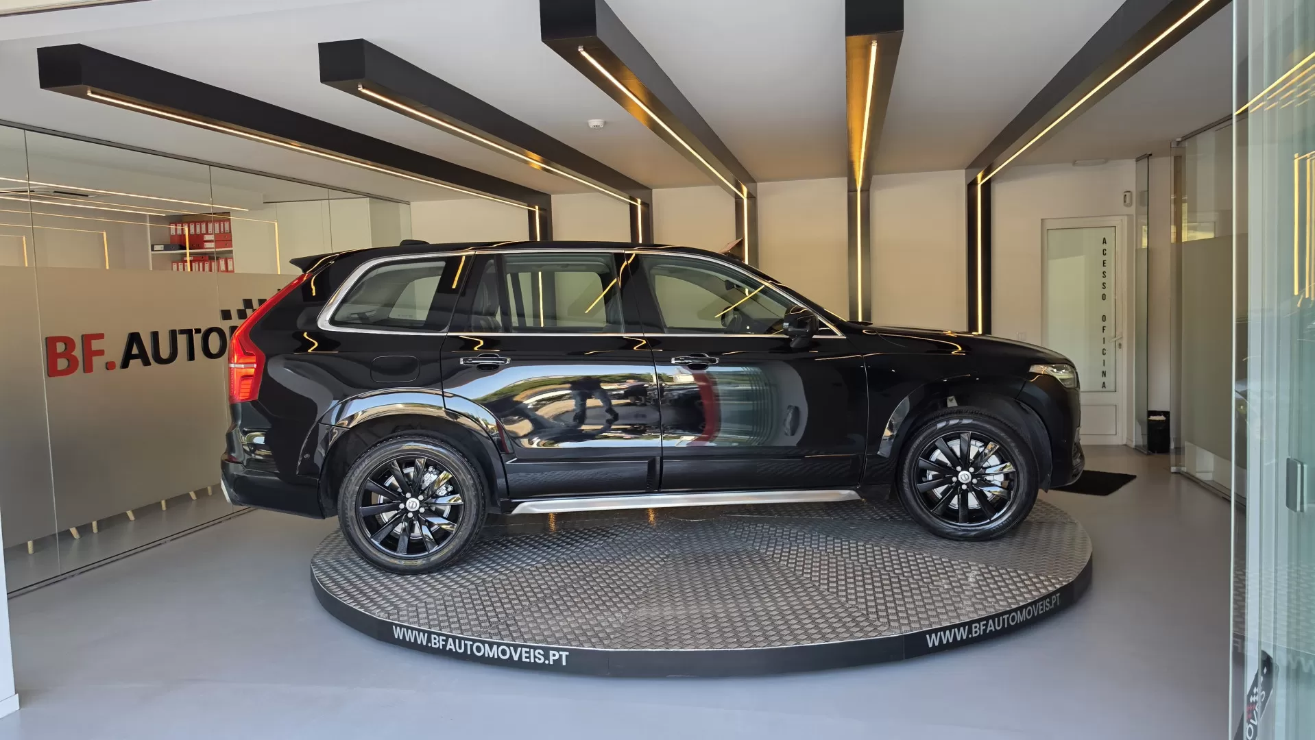 Volvo XC 90 2.0 D4 Momentum - foto 8