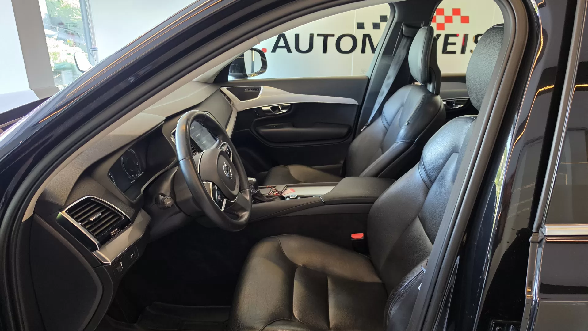 Volvo XC 90 2.0 D4 Momentum - foto 6