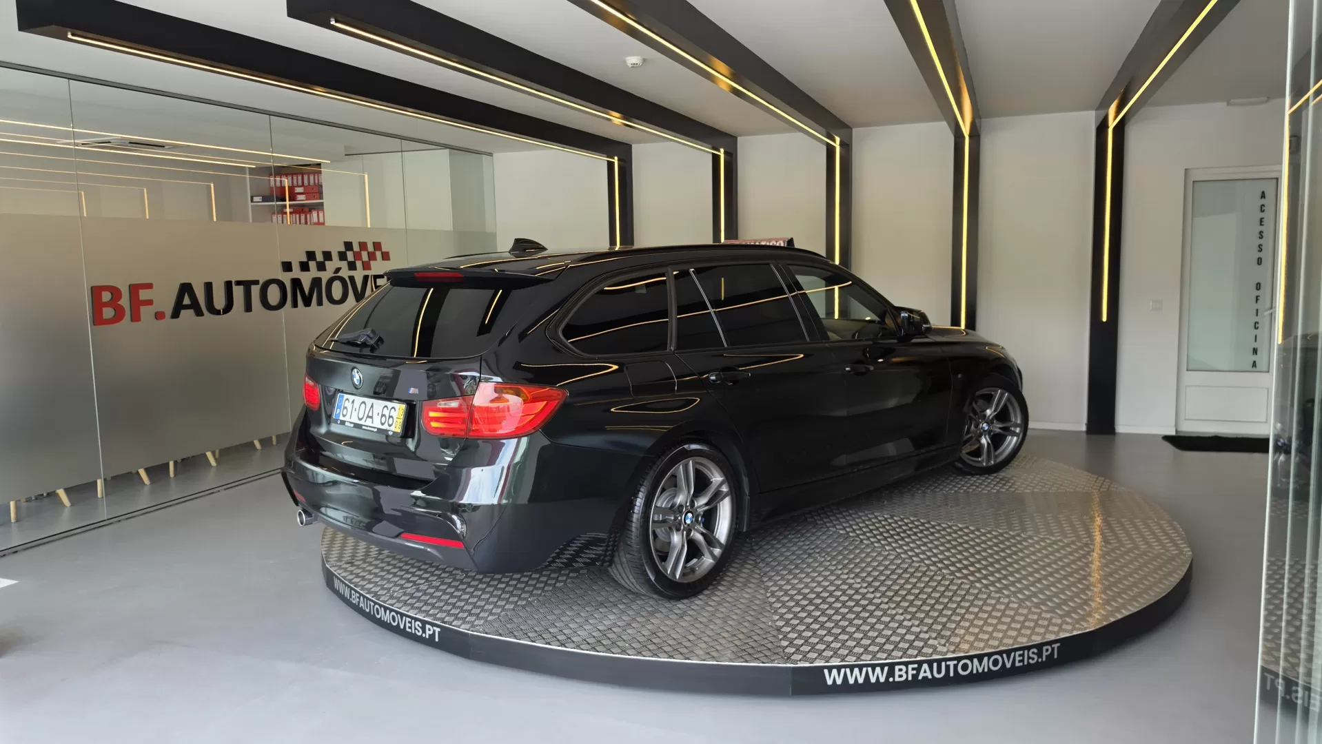 BMW 318 d Auto Pack M - foto 4
