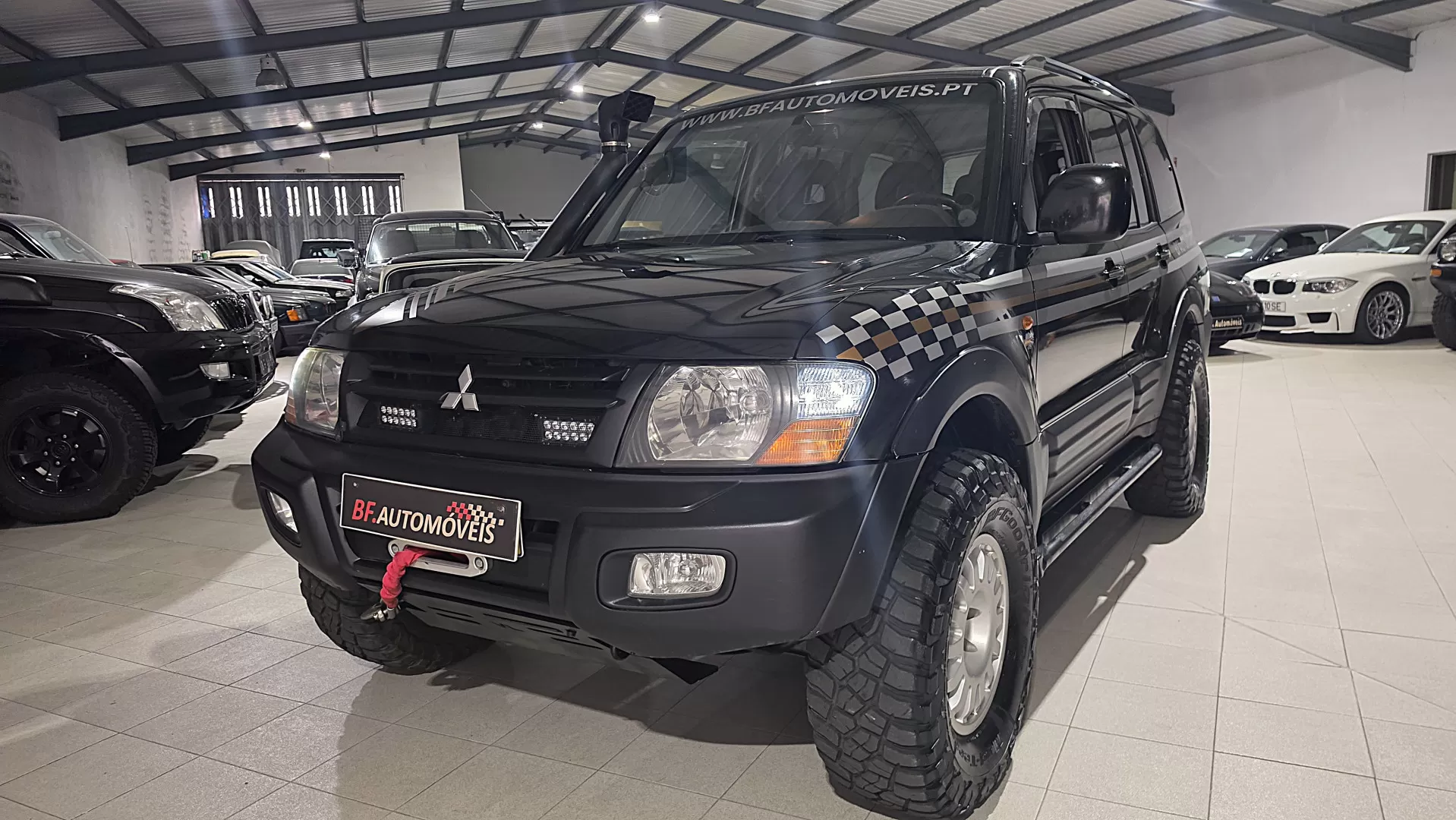 Mitsubishi Pajero 3.2 DI-D GLS ABS+TA Lg - foto 2