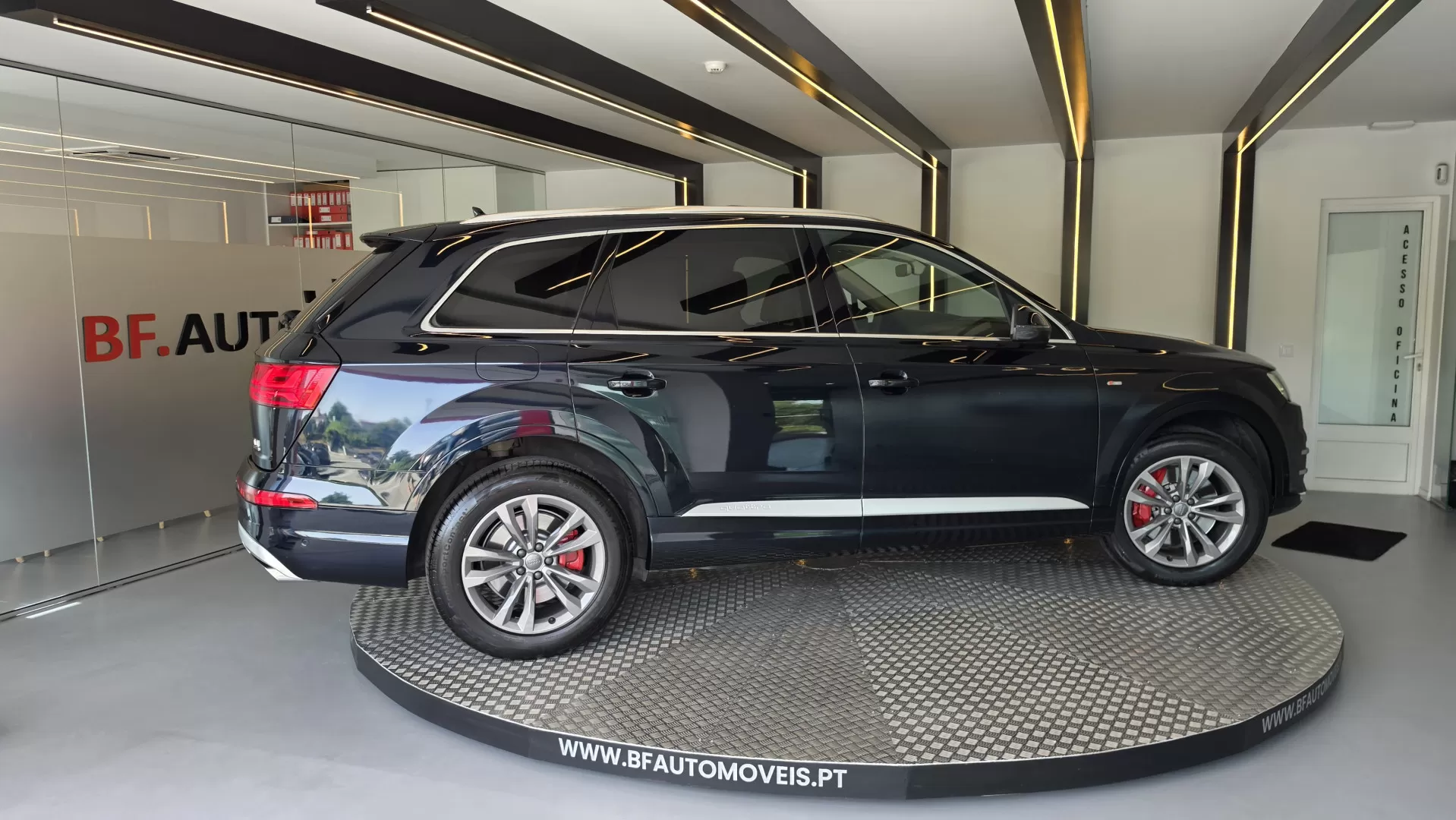 Audi Q7 3.0 TDI quattro S-line Tiptronic 7L - foto 7