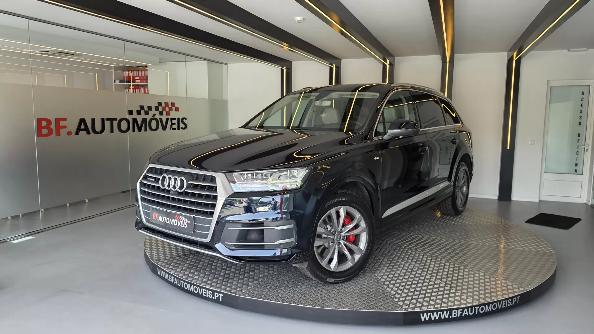 Audi Q7 3.0 TDI quattro S-line Tiptronic 7L - foto 2