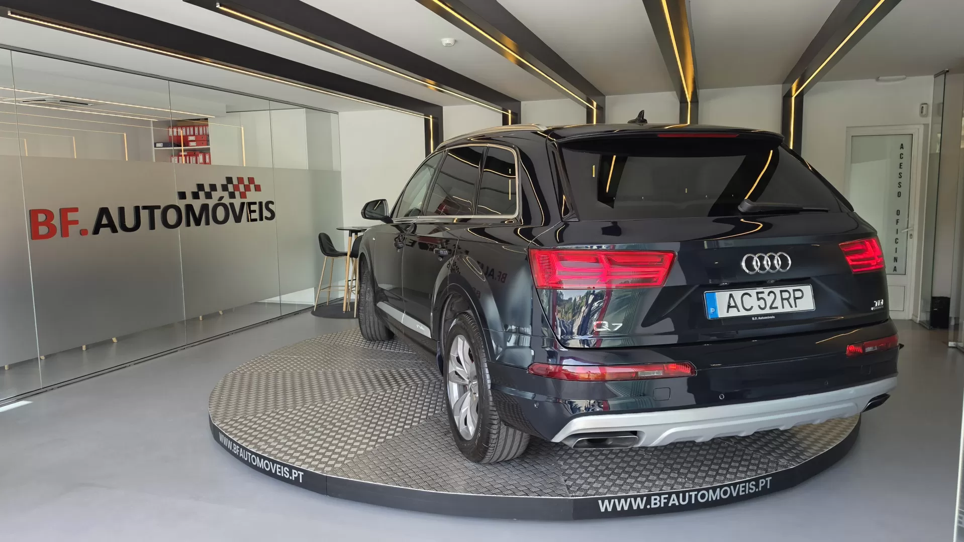 Audi Q7 3.0 TDI quattro S-line Tiptronic 7L - foto 3