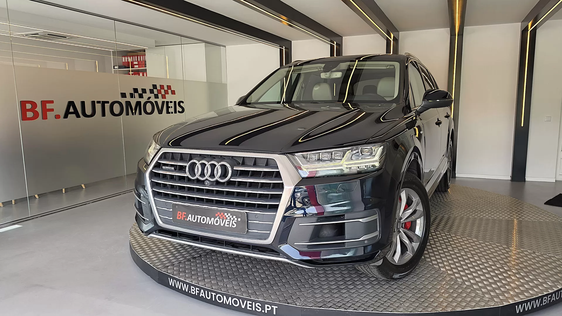Audi Q7 3.0 TDI quattro S-line Tiptronic 7L