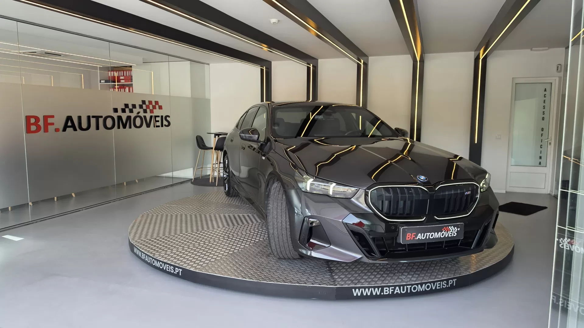 BMW i5 eDrive40 Pack Desportivo M Pro - foto 5