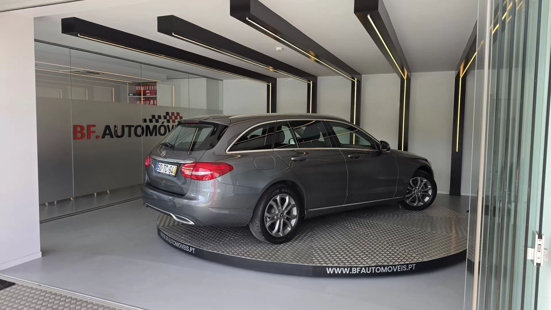 Mercedes-Benz C 180 BlueTEC Avantgarde Aut. - foto 4