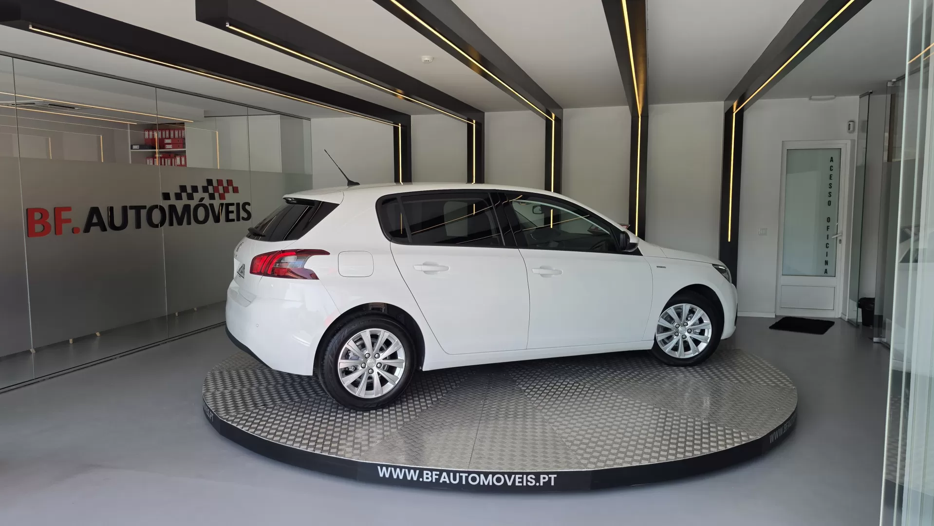 Peugeot 308 1.5 BlueHDi Style - foto 8