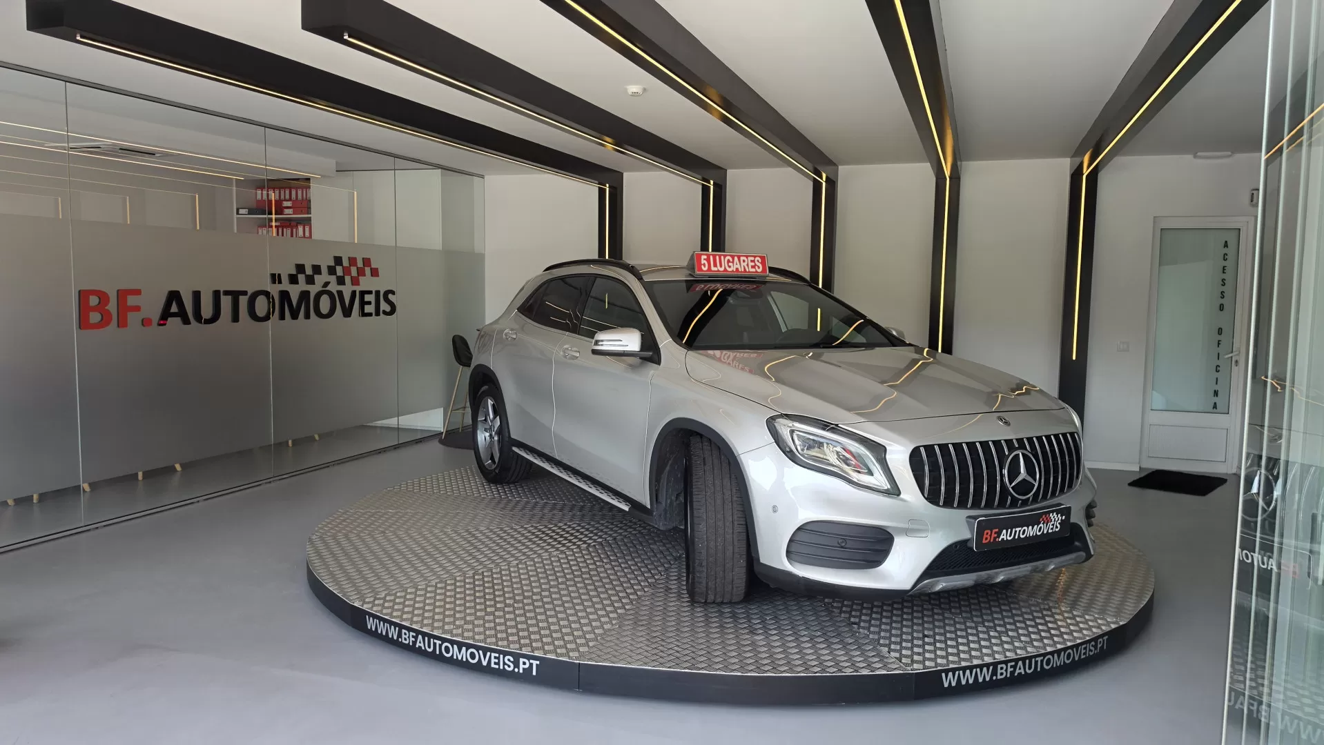 Mercedes-Benz GLA 180 CDI AMG Line - foto 5