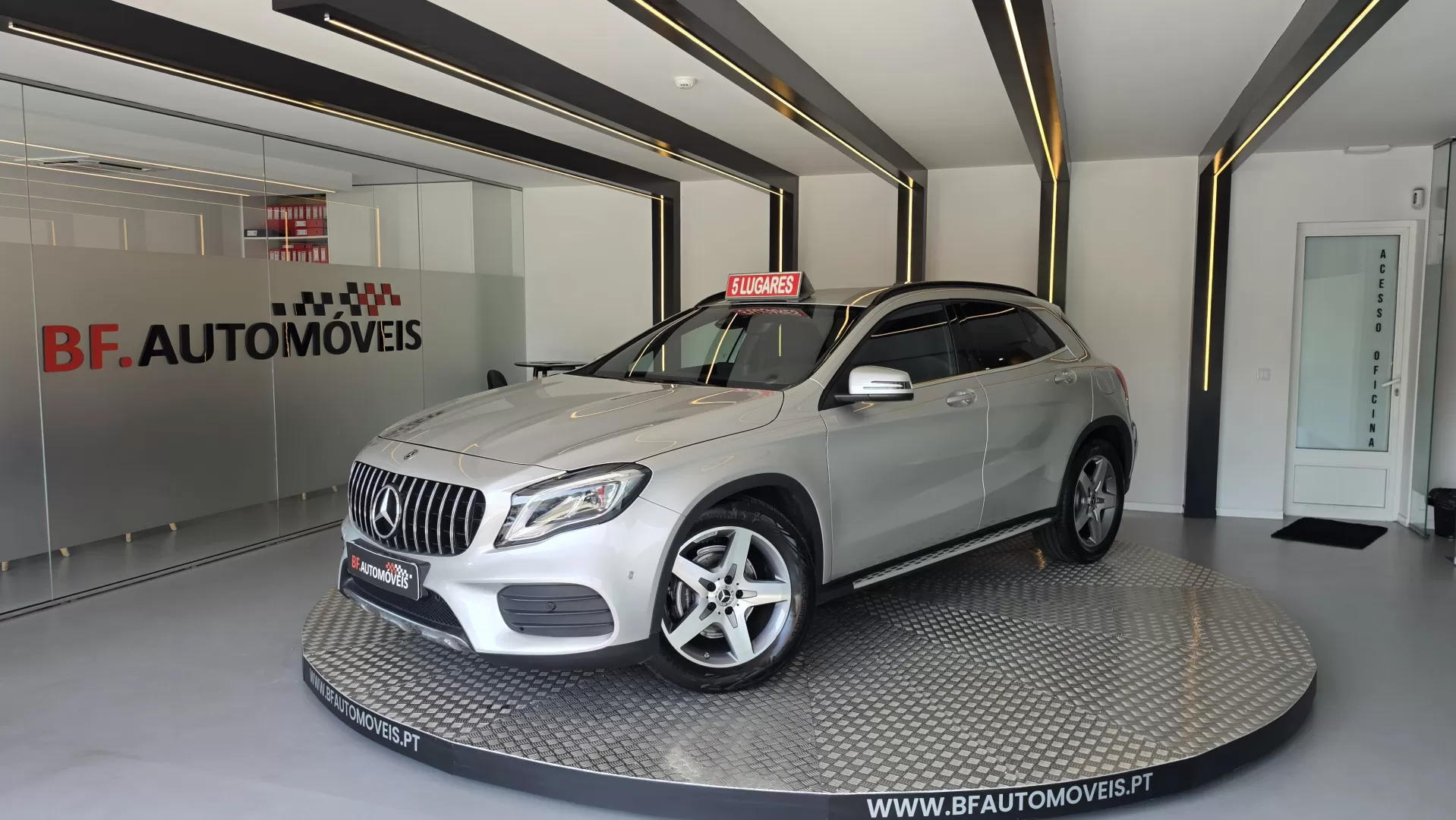Mercedes-Benz GLA 180 CDI AMG Line - foto 2
