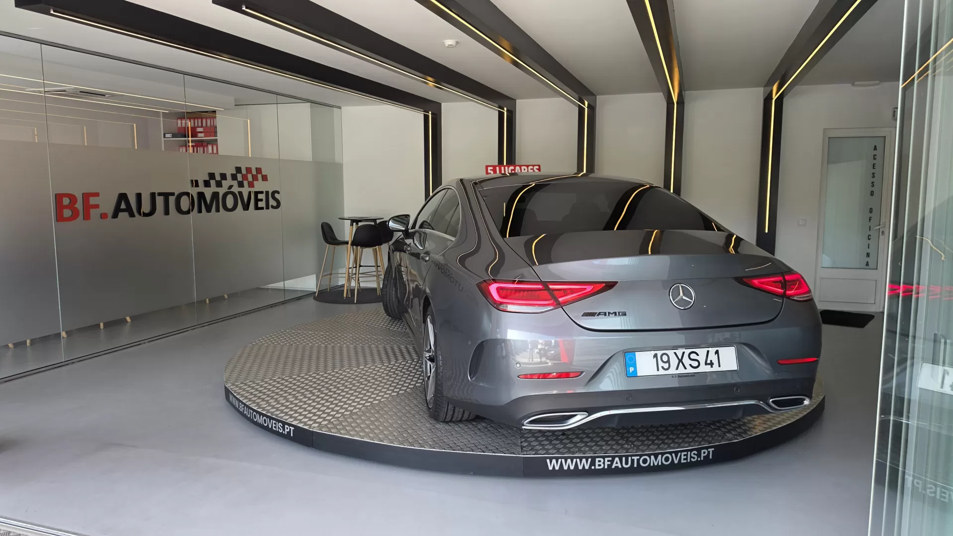 Mercedes-Benz CLS 300 d AMG Line - foto 3