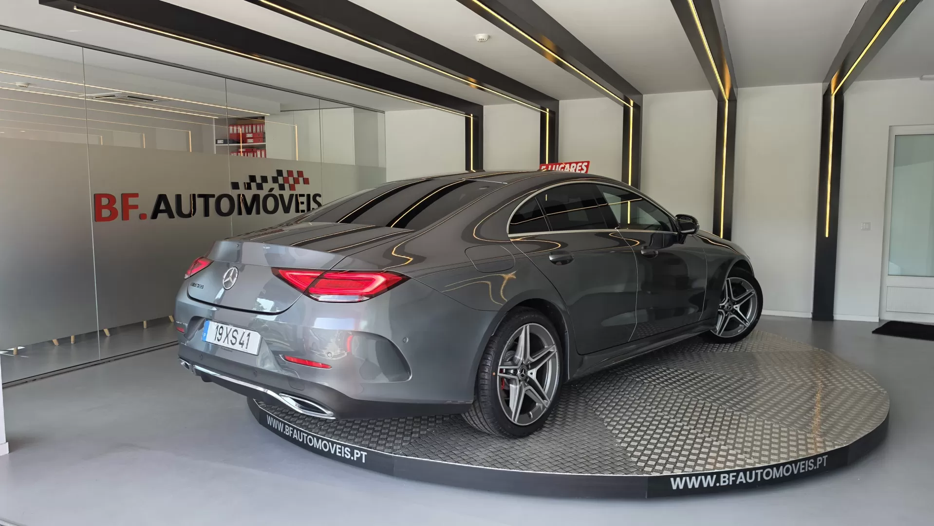Mercedes-Benz CLS 300 d AMG Line - foto 4