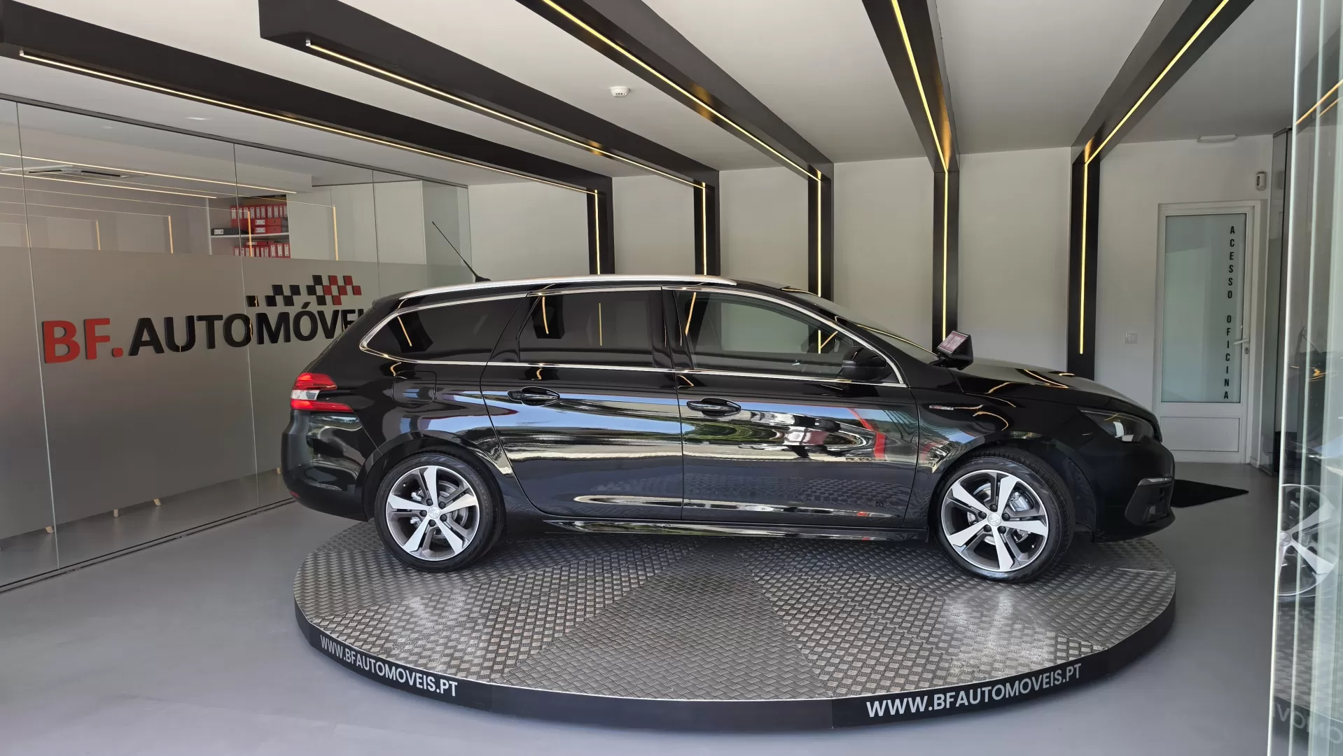 Peugeot 308 SW 1.6 BlueHDi GT Line - foto 8